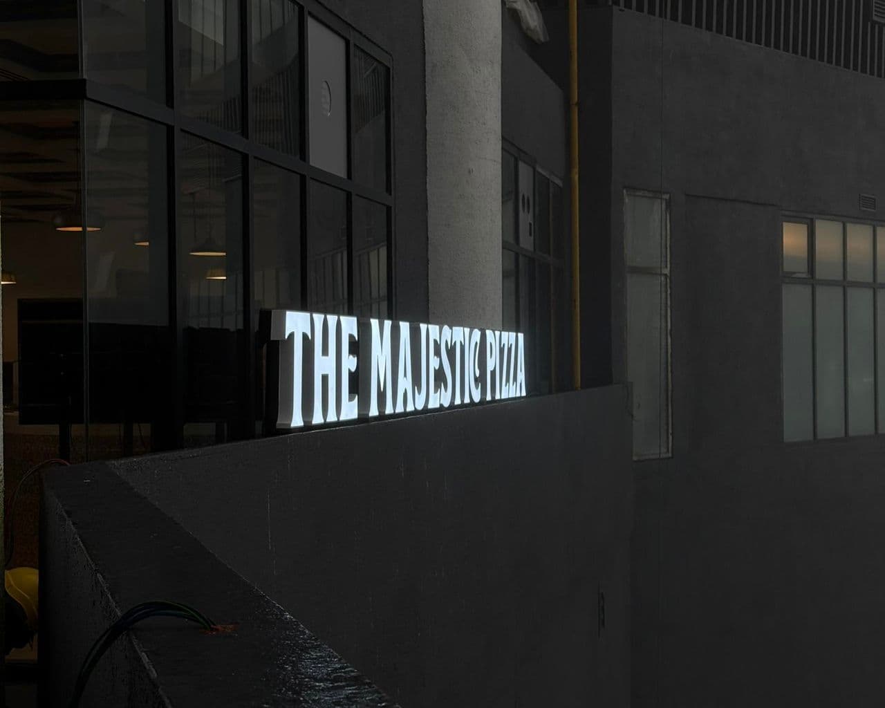 Pizza Restaurant 3D Frontlit Stand Signboard